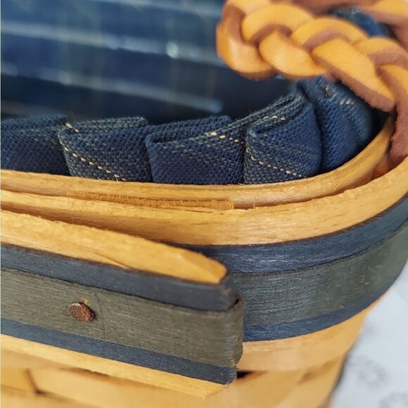 LONGABERGER 1997 COLLECTORS CLUB RENEWAL BASKET - Picture 5 of 7